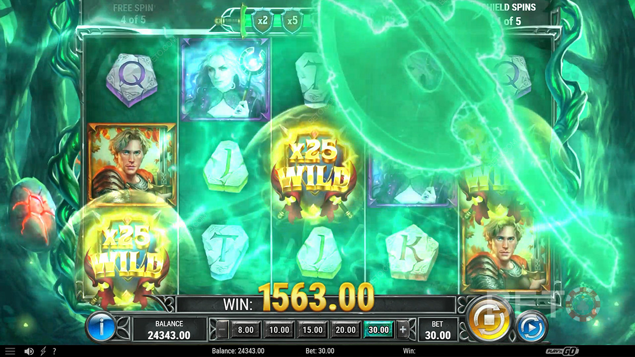 在The Green Knight歸來》老虎機遊戲中贏得 40,000 倍賭注！